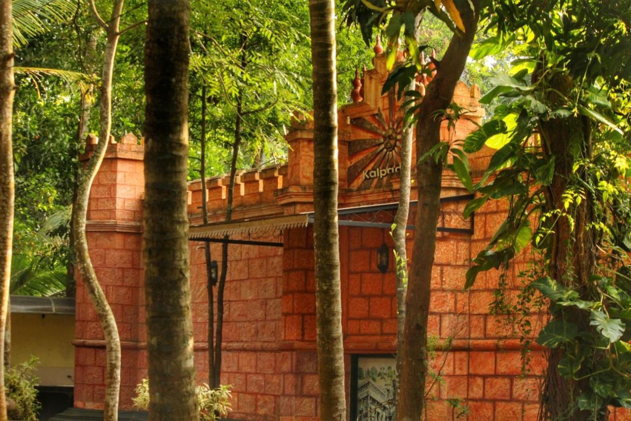 Hotel Kalpadiyil Balarampuram Esterno foto
